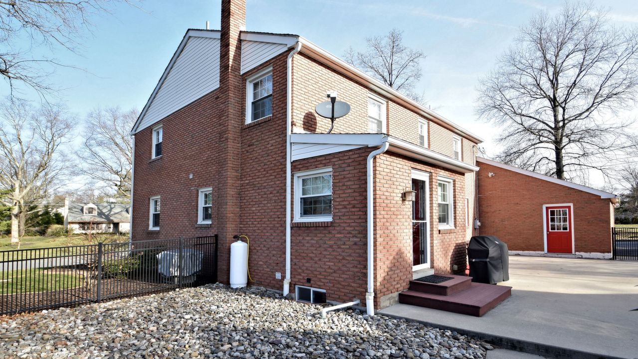 976 Spruce St, Pottsown, PA, 19464 Scene 4