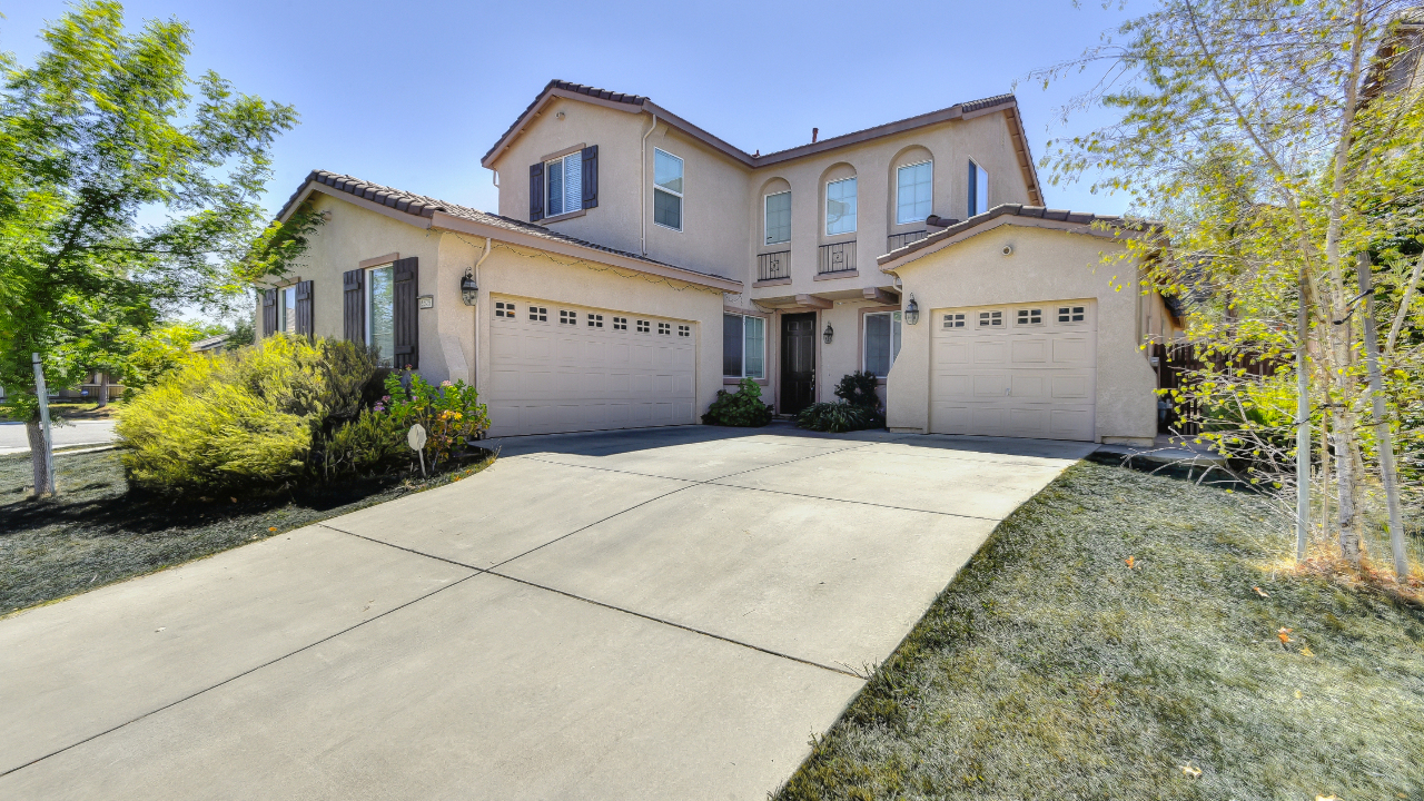 5525 Namath Circle, Elk Grove, CA, 95757 Scene 2