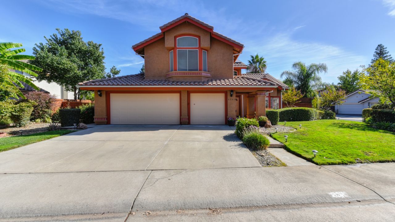 8341 Red Fox Way, Elk Grove, CA, 95758 Scene 1