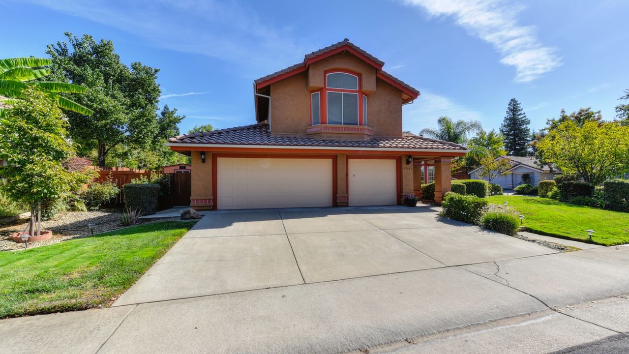 8341 Red Fox Way, Elk Grove, CA, 95758 Scene 3