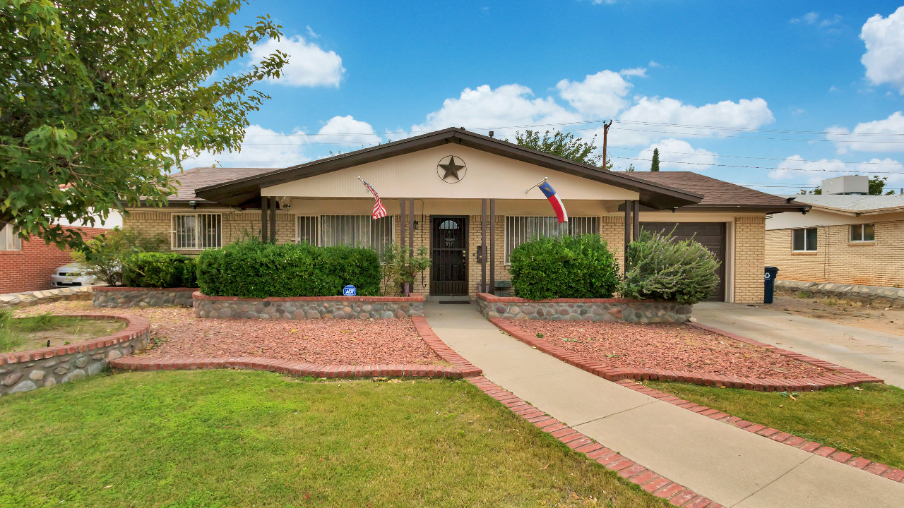 9820 Lockerbie, El Paso, TX, 79925 Scene 1