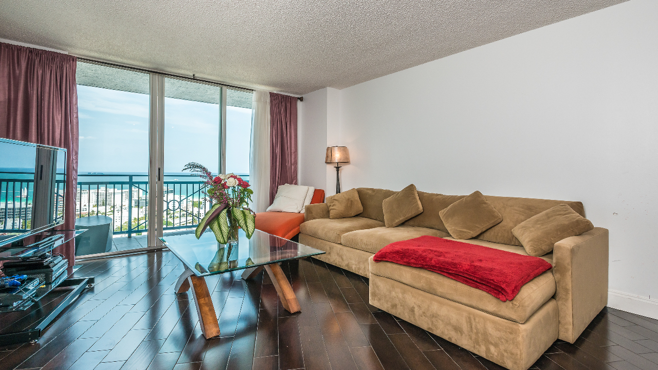 Yacht-Club-at-Portofino-#2707-01