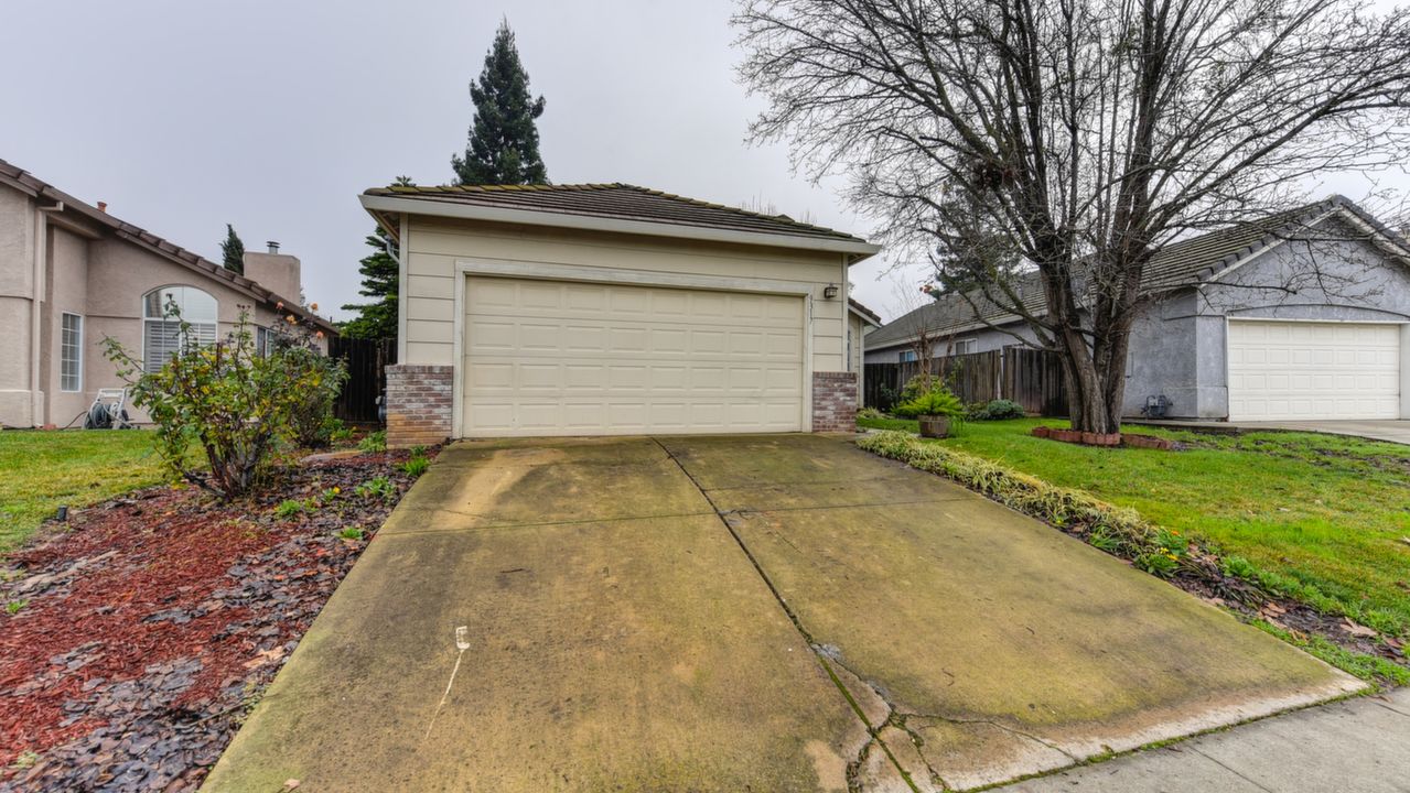 9317 Trenhom Drive, Elk Grove, CA, 95758 Scene 3