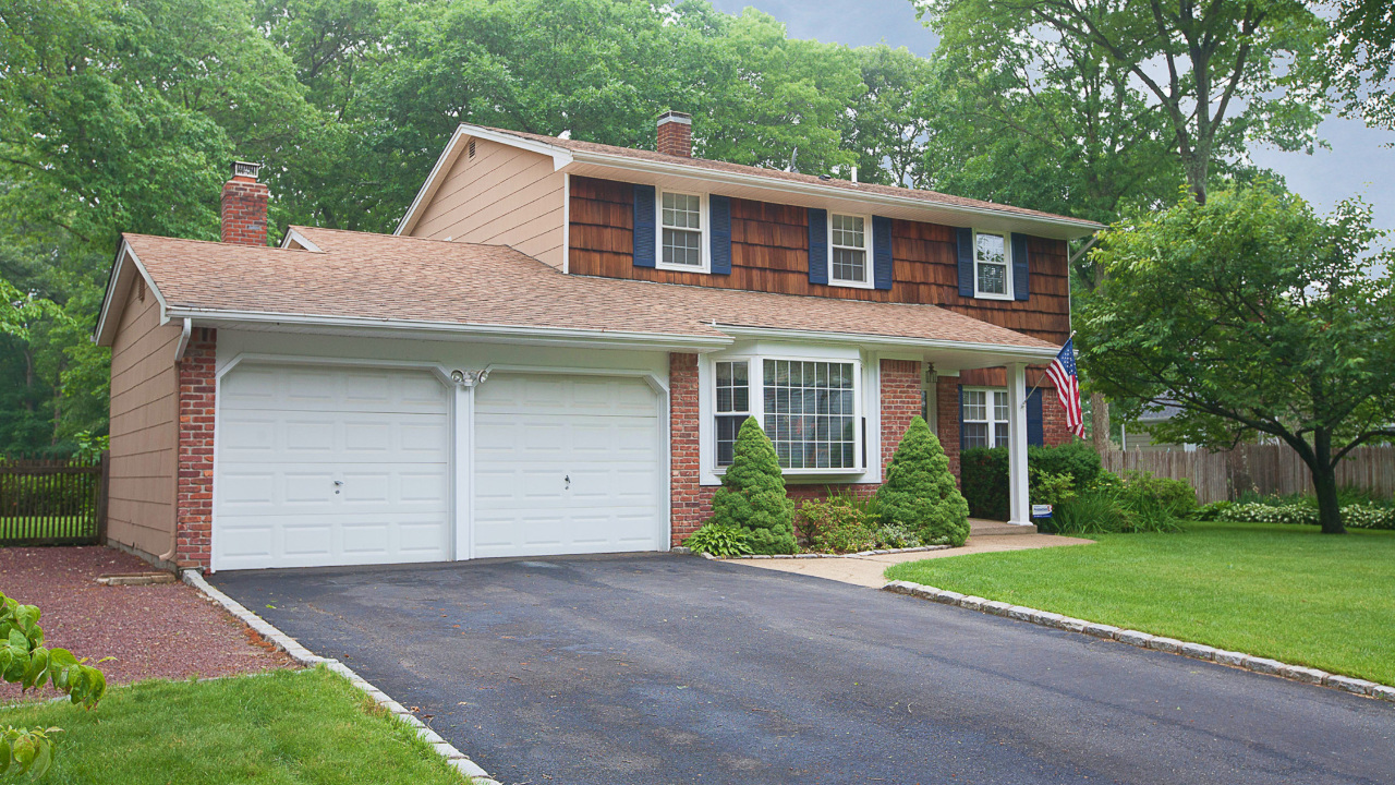 28 Teele Drive, Coram, NY, 11727 Scene 1