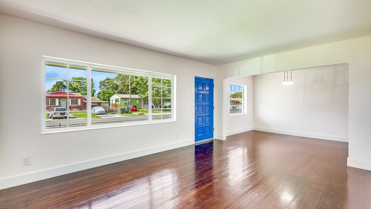 345-W-63rd-St-04