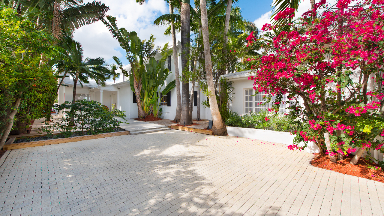 244-W-San-Marino-Dr-02