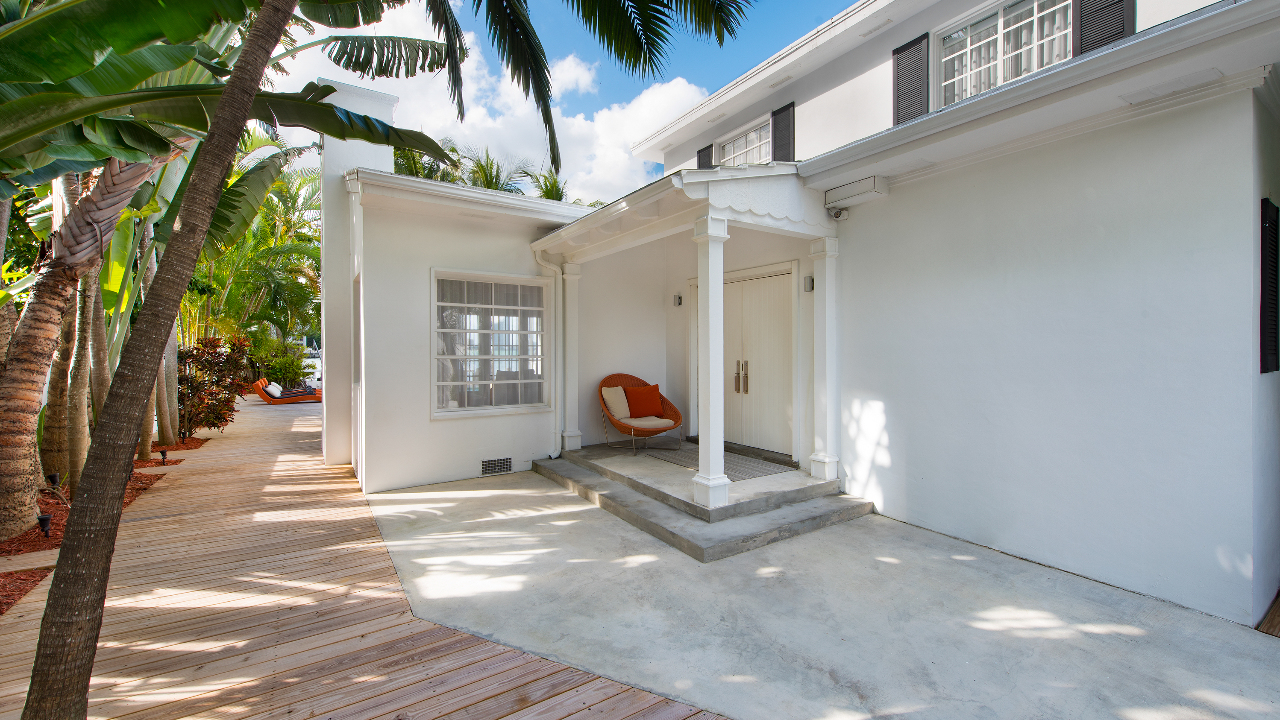 244-W-San-Marino-Dr-03