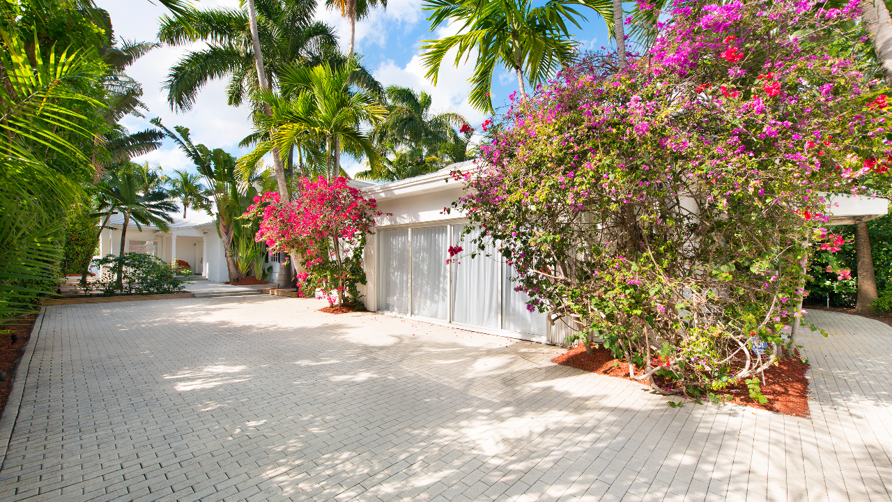 244-W-San-Marino-Dr-01