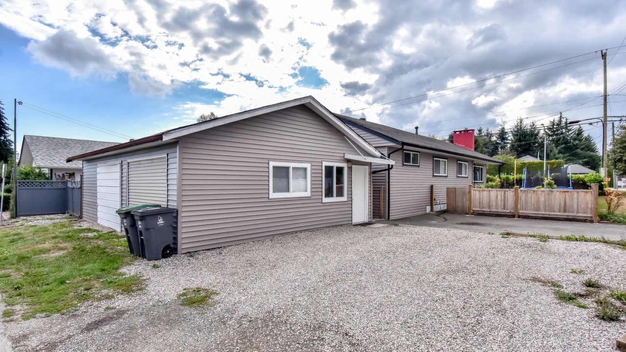 12818 92A Ave., Surrey, BC, V3V 1J8 Scene 1