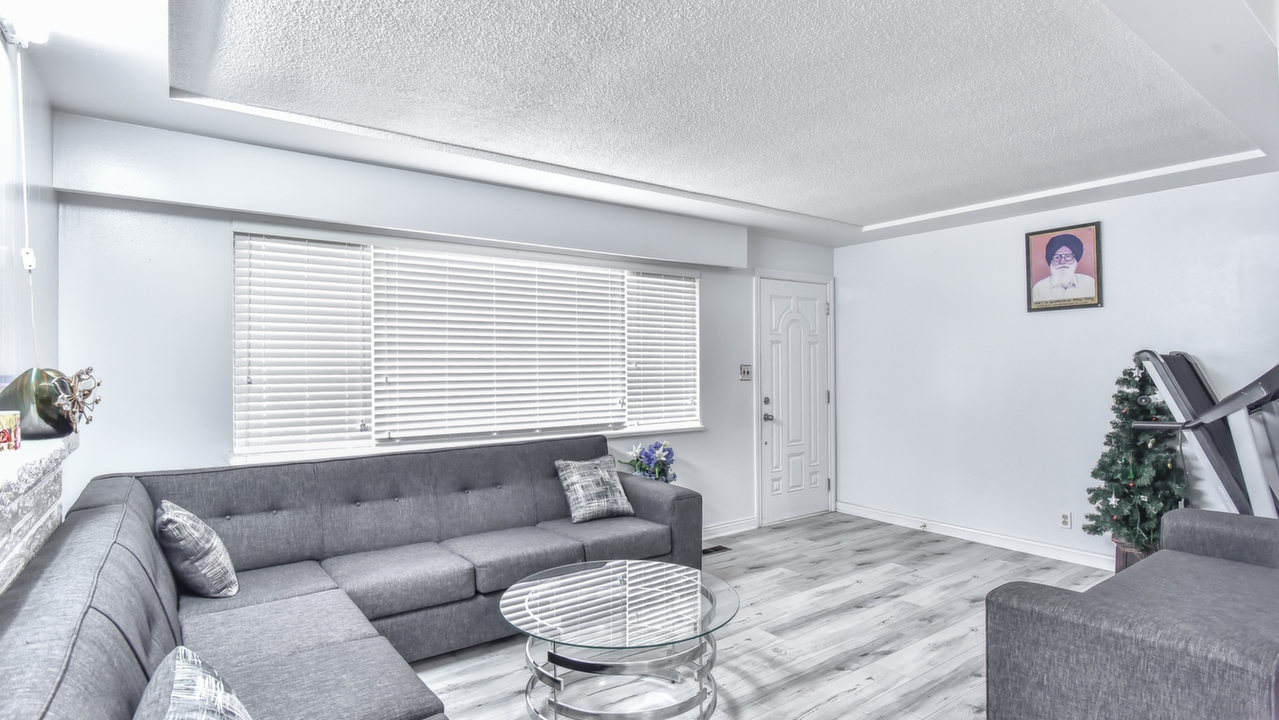 12818 92A Ave., Surrey, BC, V3V 1J8 Scene 2