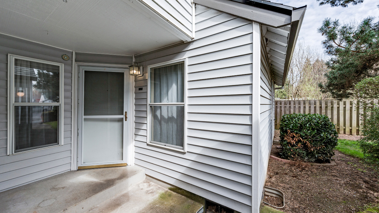 7348 SE Thiessen Rd, Milwaukie, OR, 97267 Scene 2