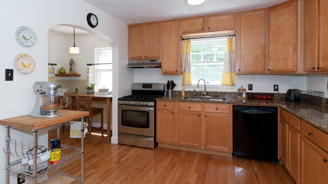 Spacious Kitchen