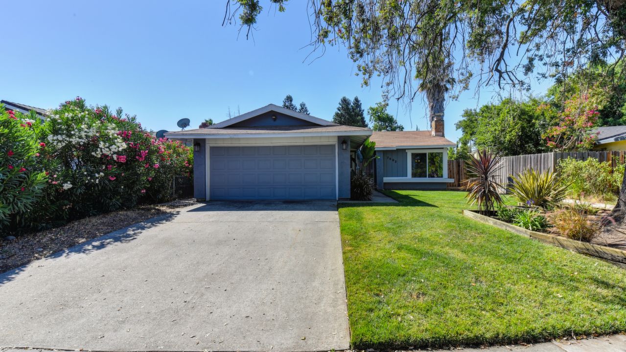 7892 Deer Creek Drive, Sacramento, CA, 95823 Scene 2
