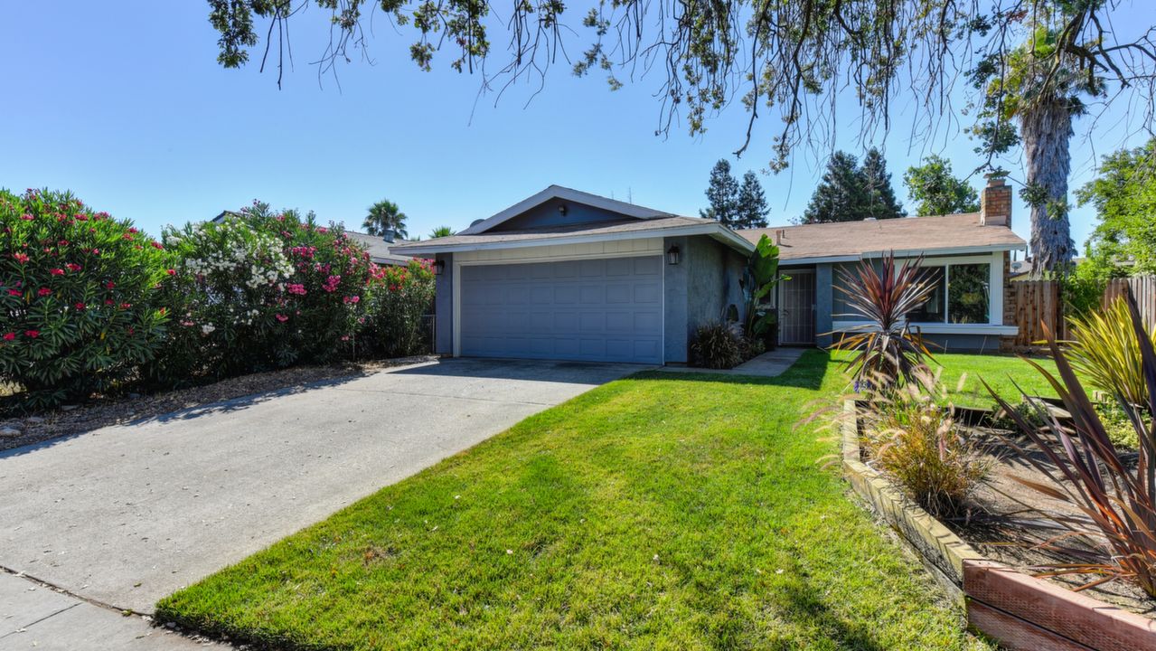 7892 Deer Creek Drive, Sacramento, CA, 95823 Scene 3