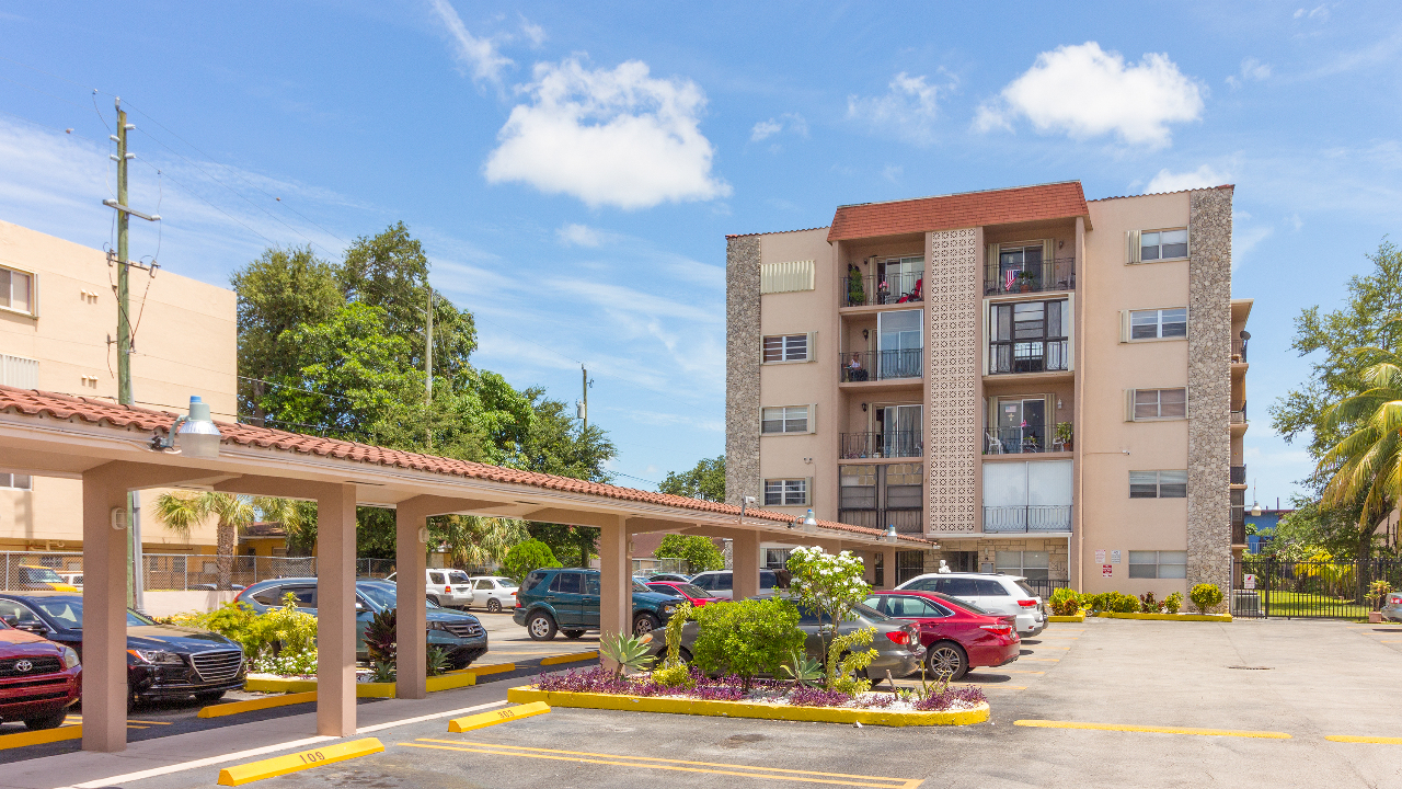 3640-NW-9th-St-#403-01