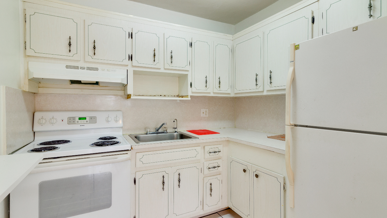 3640-NW-9th-St-#403-06