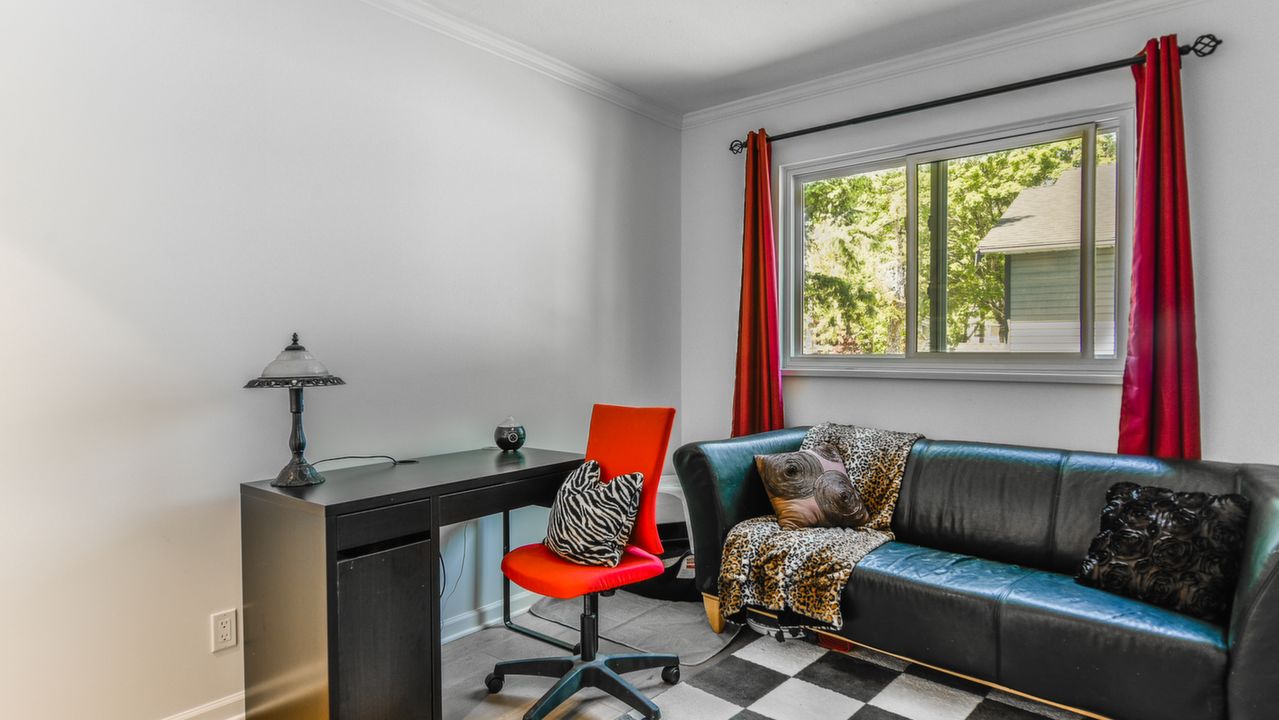 19292 60 Ave, Surrey, BC, V3S 7K9 Scene 3