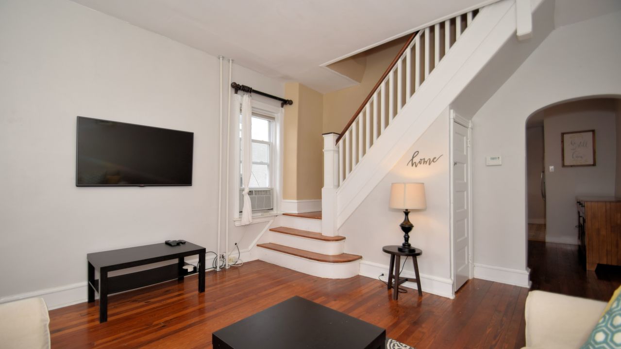 434 Delmar St, Philadelphia, PA, 19128 Scene 2