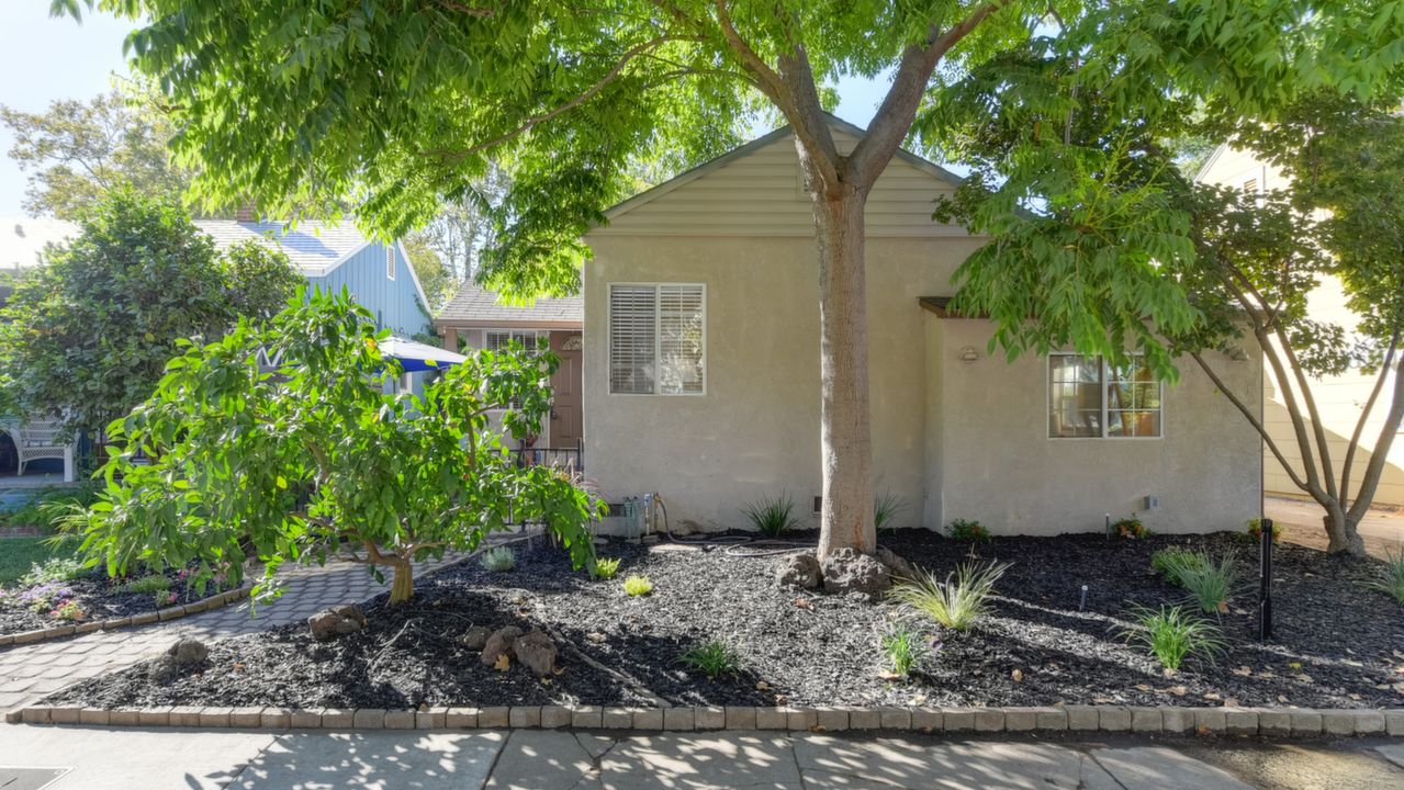 532 40th St
Sacramento, CA, Sacramento, CA, 95819 Scene 1