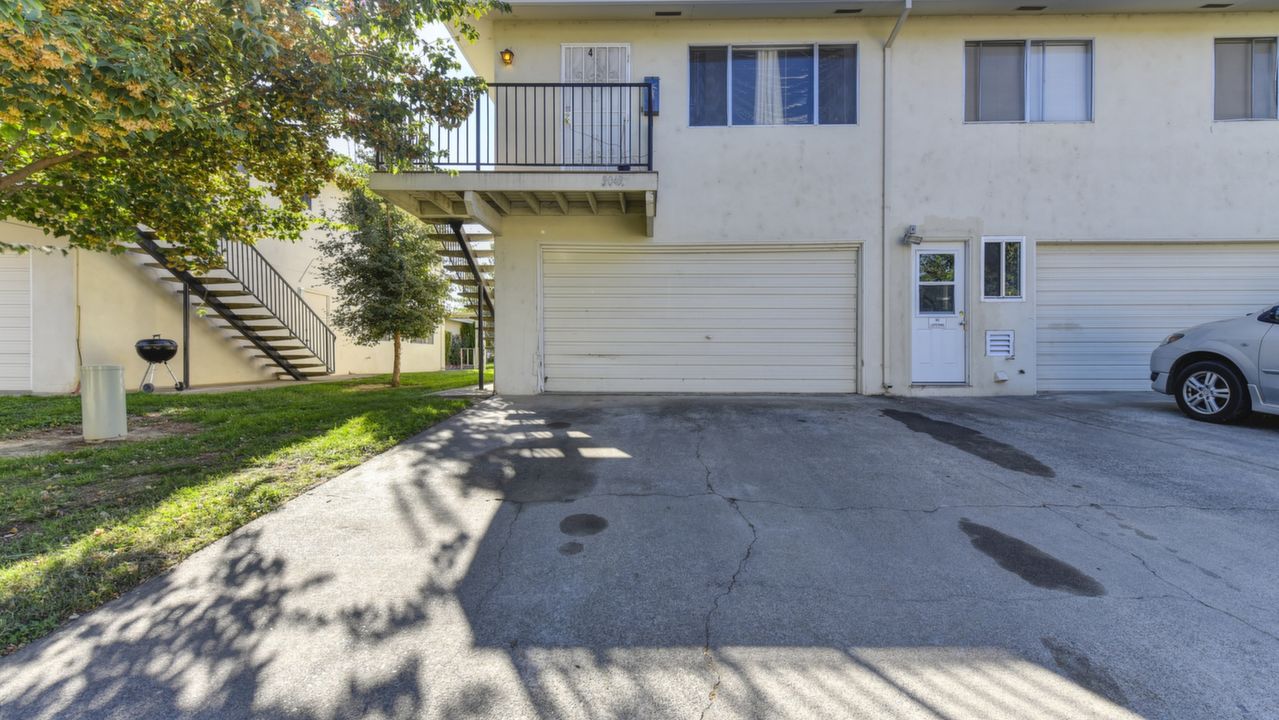 9049 El Cajon Way, Unit 4, Sacramento, CA, 95826 Scene 2