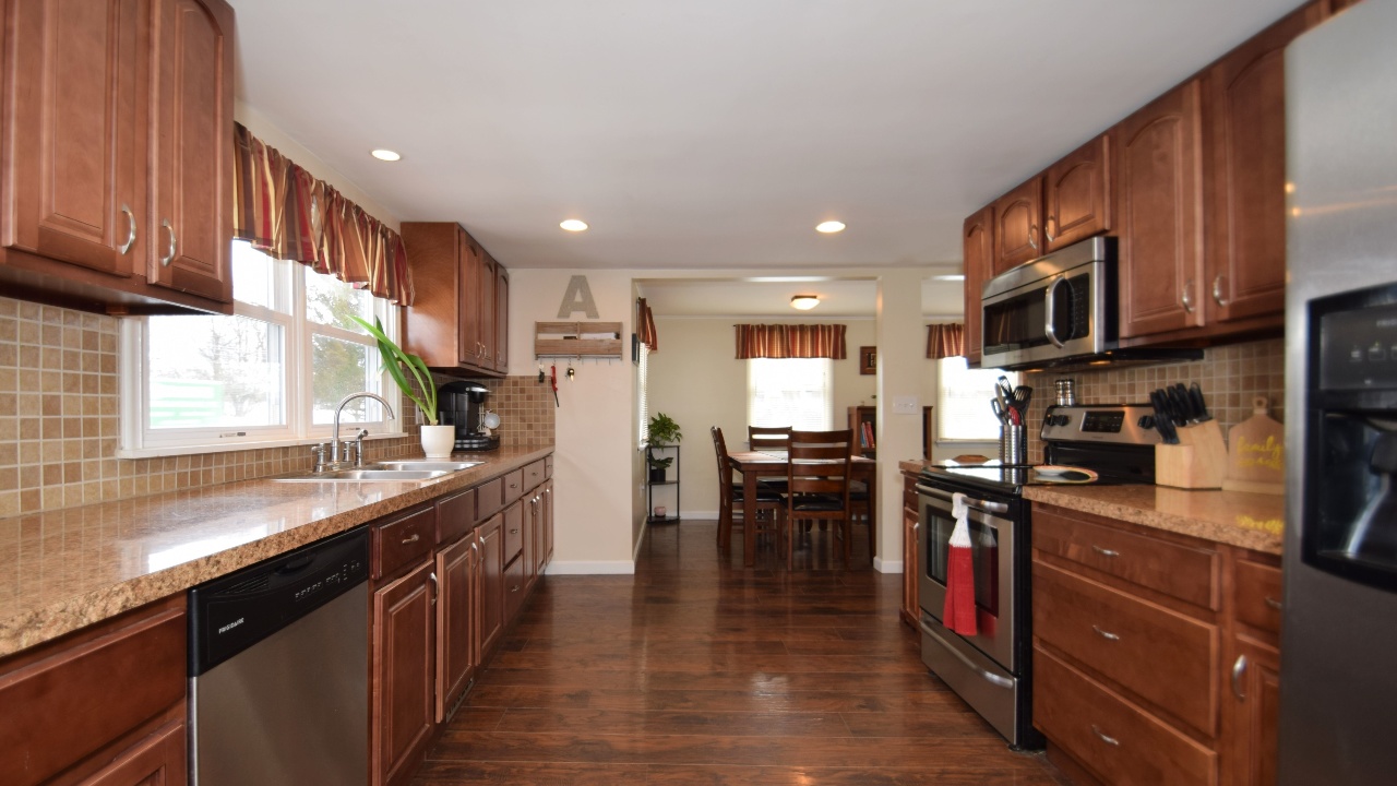 2785 Charlotte St, Gilbertsville, PA, 19525 Scene 3