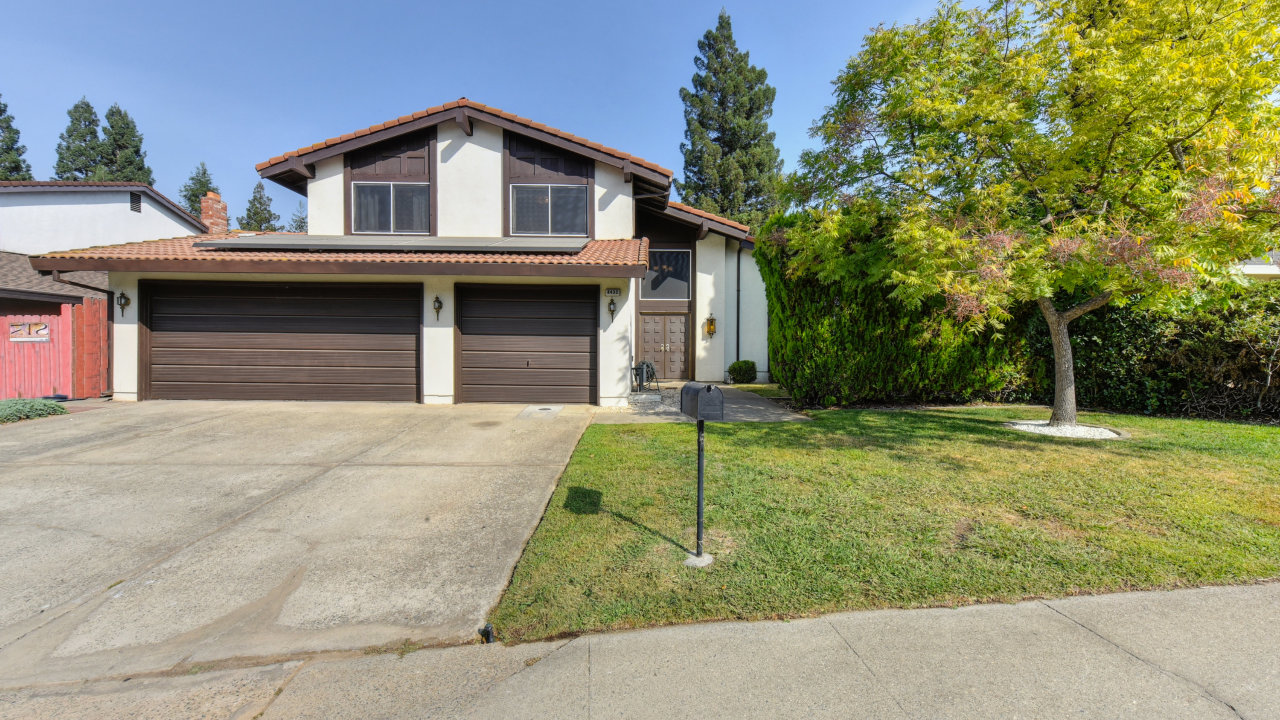 8432 Edgecliff Court, Citrus Heights, CA, 95610 Scene 2