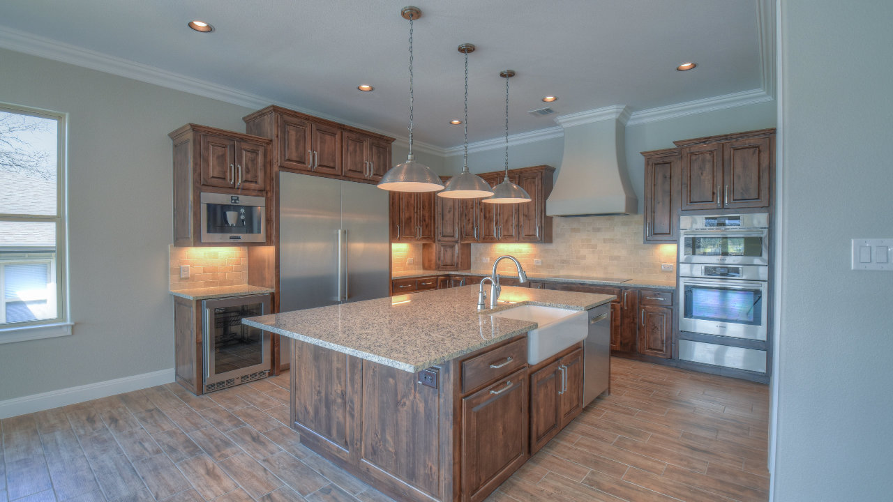 532 Pecan Creek Drive, Horseshoe Bay, TX, 78657 Scene 4