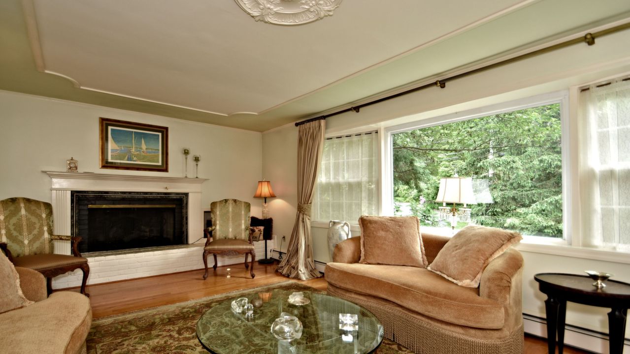 2119 N Crescent Blvd, Yardley, PA, 19067 Scene 2