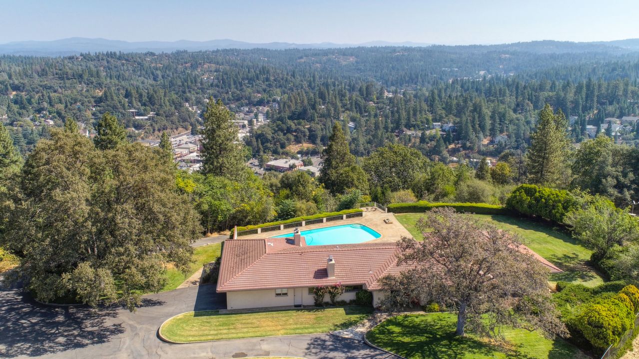 710 Sierra Drive, Placerville, CA, 95667 Scene 4