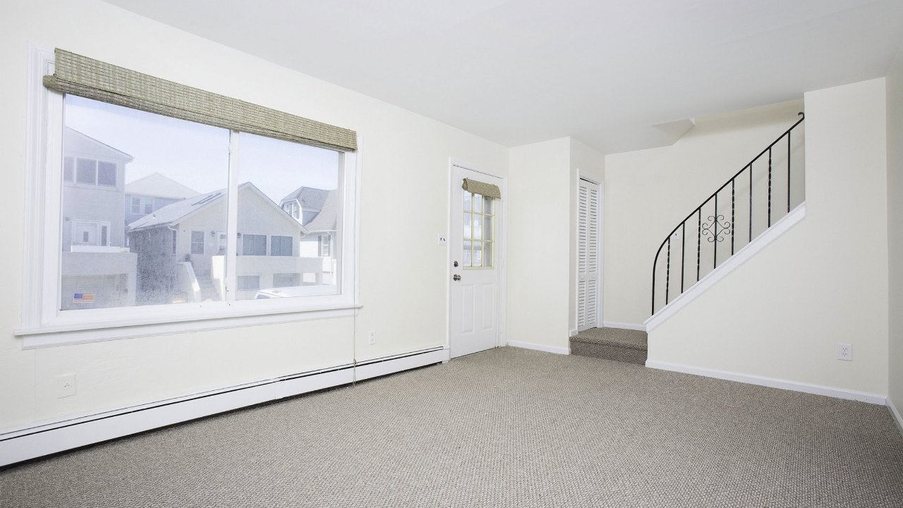 16 Ohio Avenue, Long Beach, NY, 11561 Scene 2