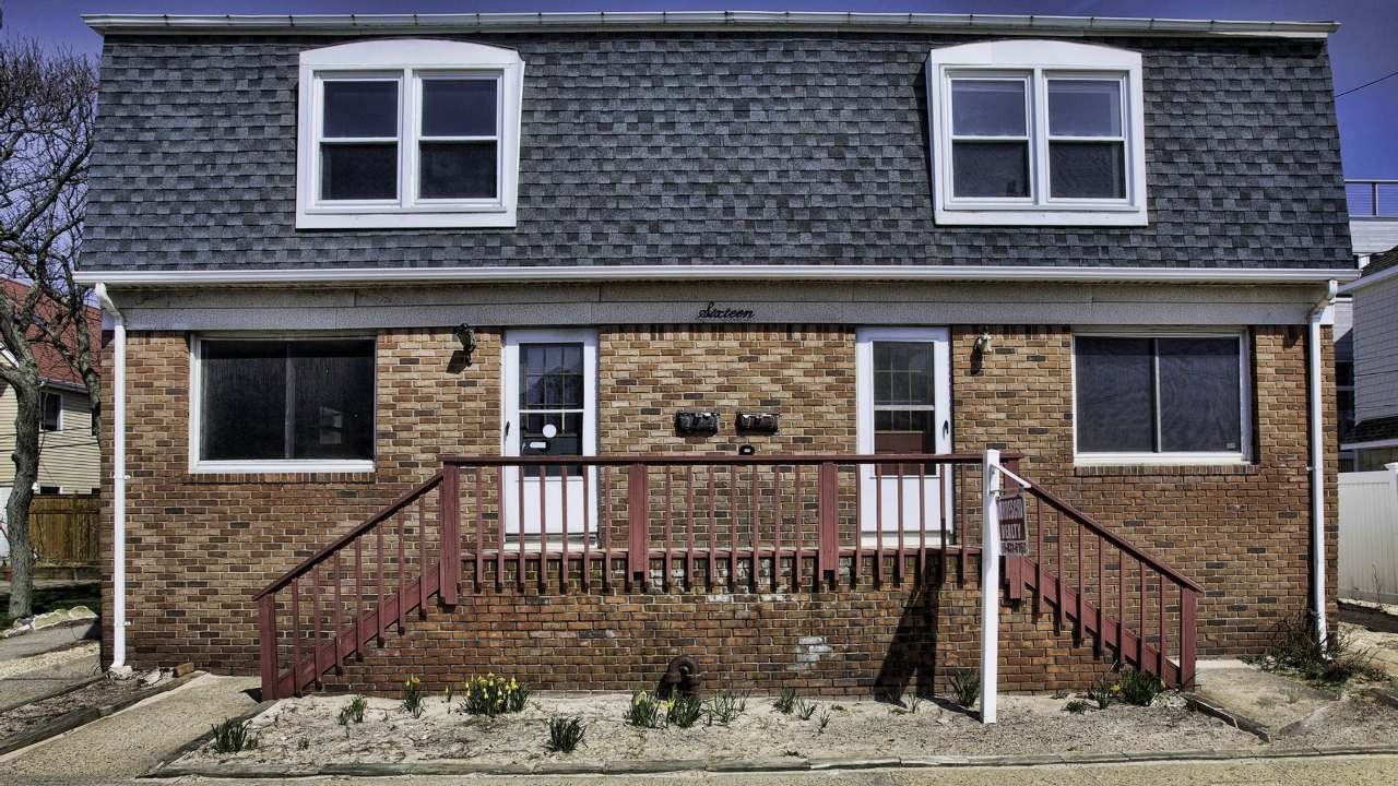 16 Ohio Avenue, Long Beach, NY, 11561 Scene 1