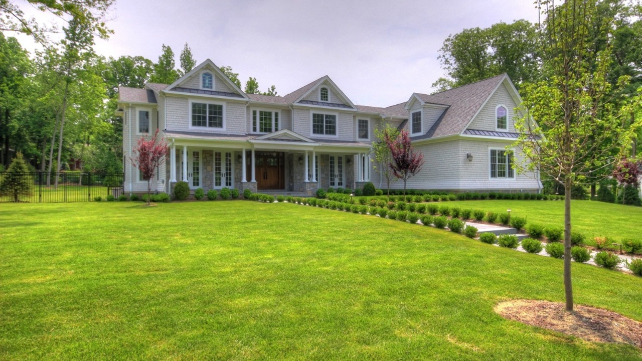 Hamptons Stone and Cedar