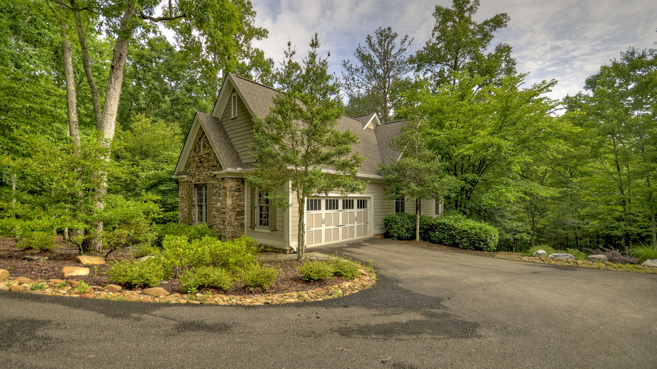 210 North Harris Creek Dr, Ellijay, GA, 30540 Scene 3