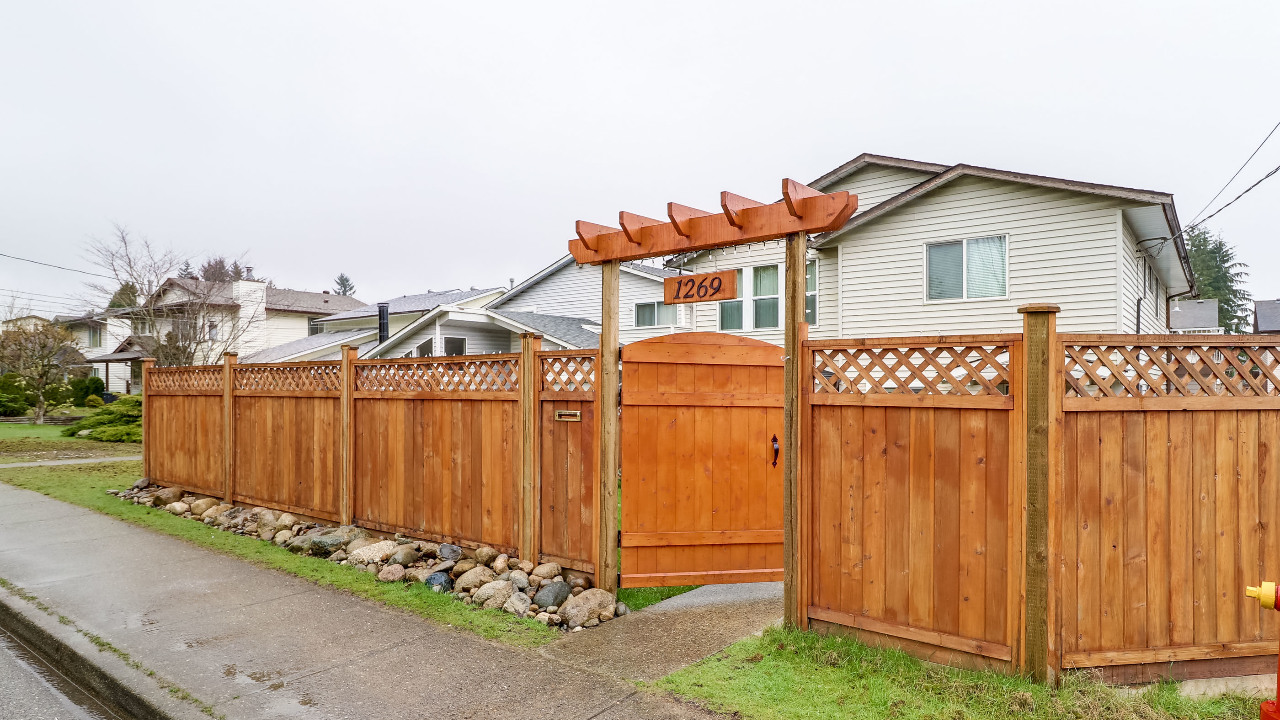 1269 PIPELINE RD, Coquitlam, BC, V3E 2E4 Scene 2