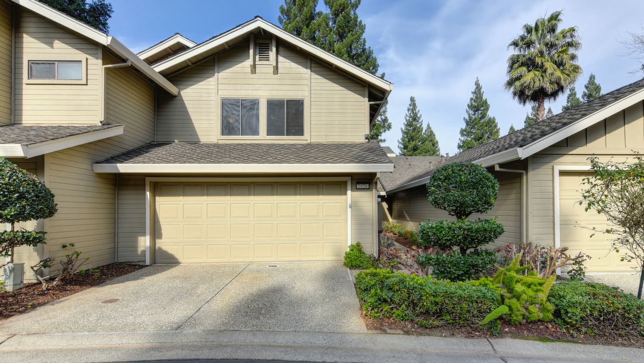 2026 University Park Dr, Sacramento, CA, 95825 Scene 1