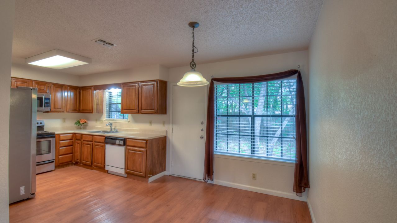 511 Algerita #B, Georgetown, TX, 78628 Scene 4