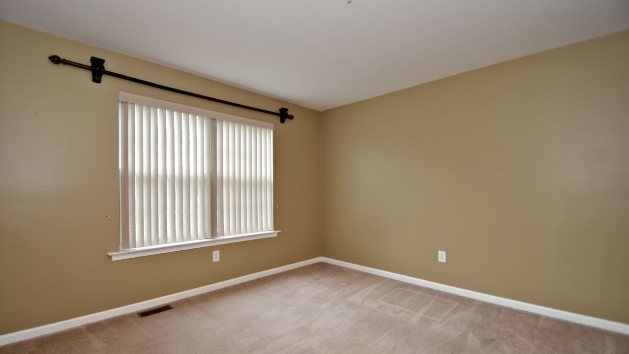 373 Cedar Waxwing Dr, Warrington, PA, 18976 Scene 2