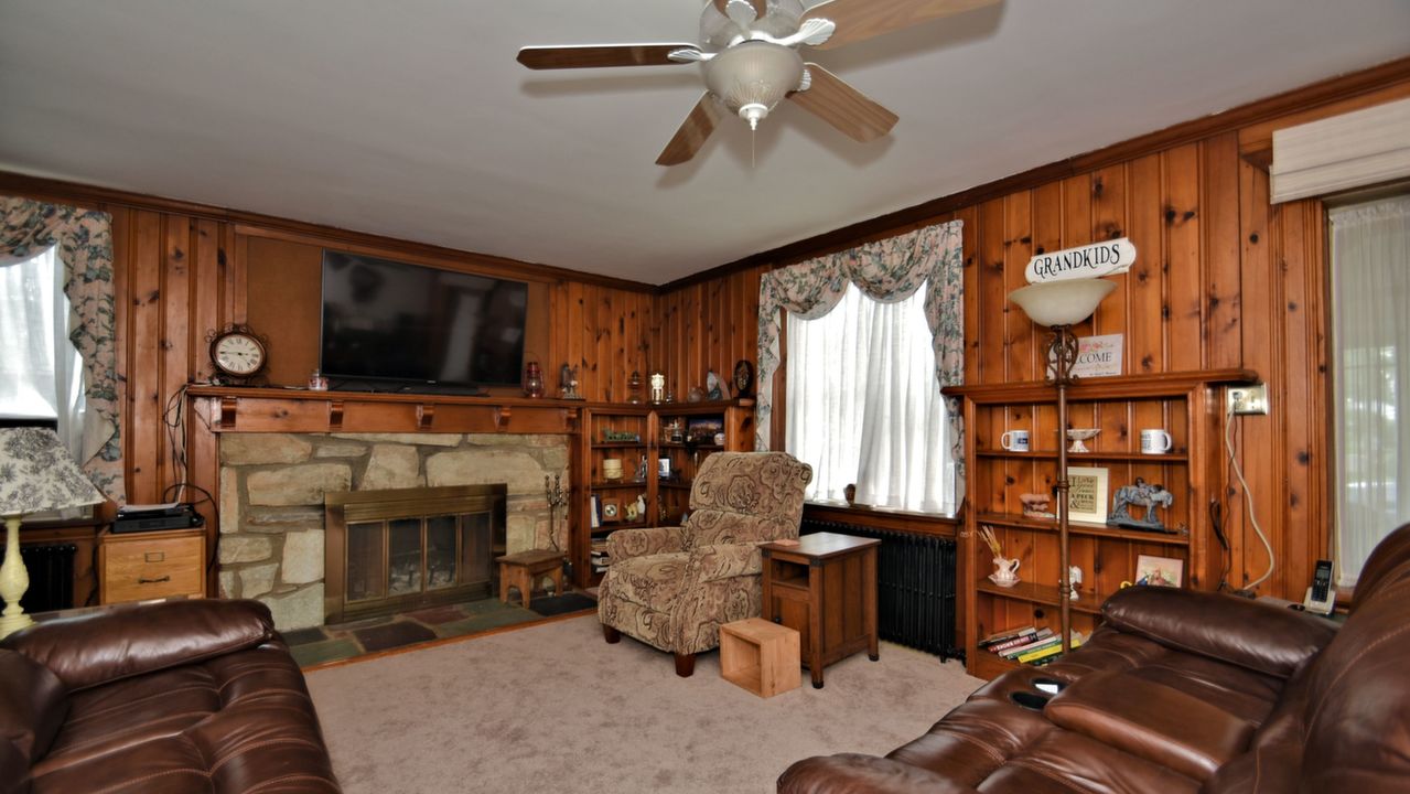 423 S Main St, Quakertown, PA, 18951 Scene 2