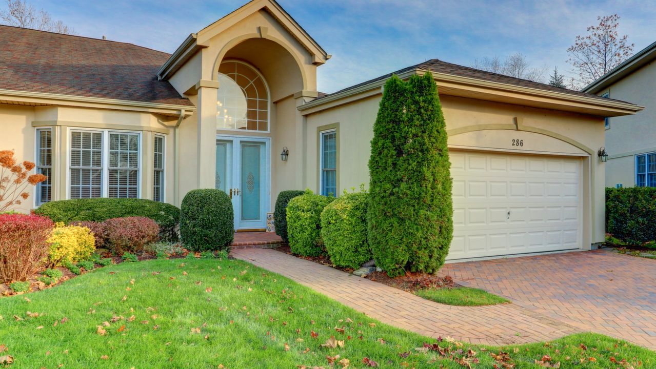 286 Madeira Blvd, Melville, NY, 11747 Scene 2