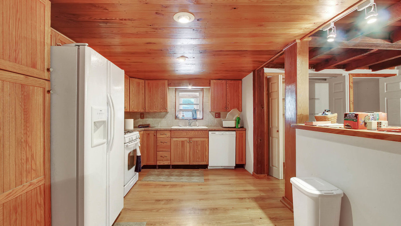 11683 Smith Hollow Rd 003