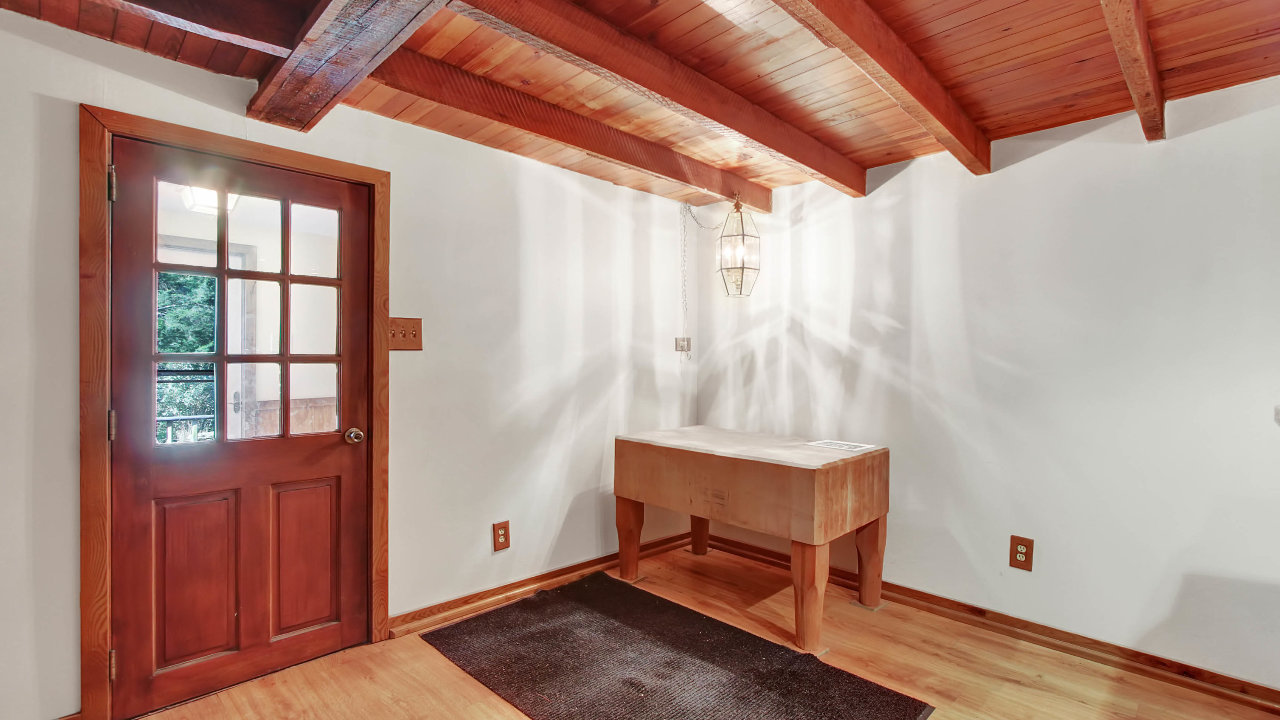 11683 Smith Hollow Rd 002