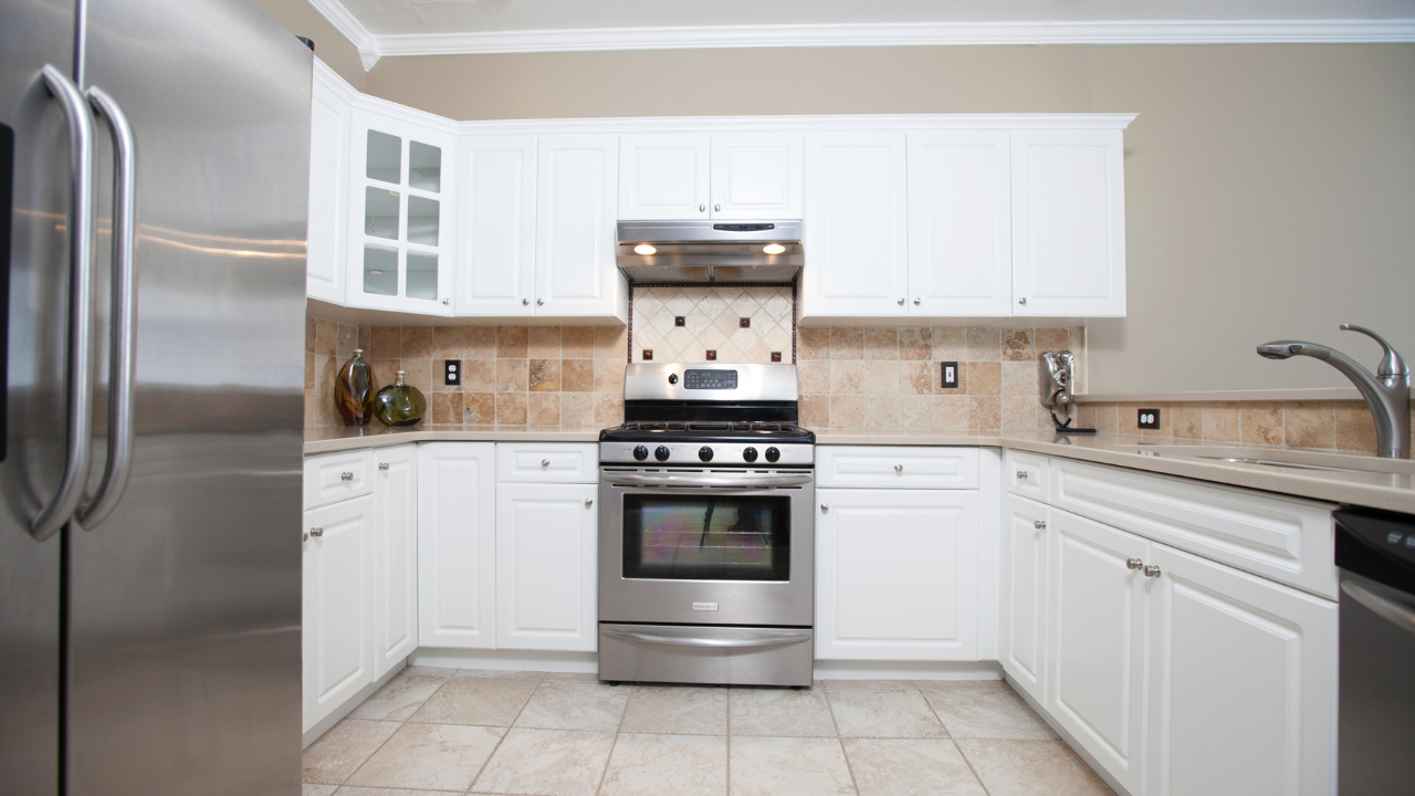 156 Windward Ct, Port Jefferson, NY, 11777 Scene 2