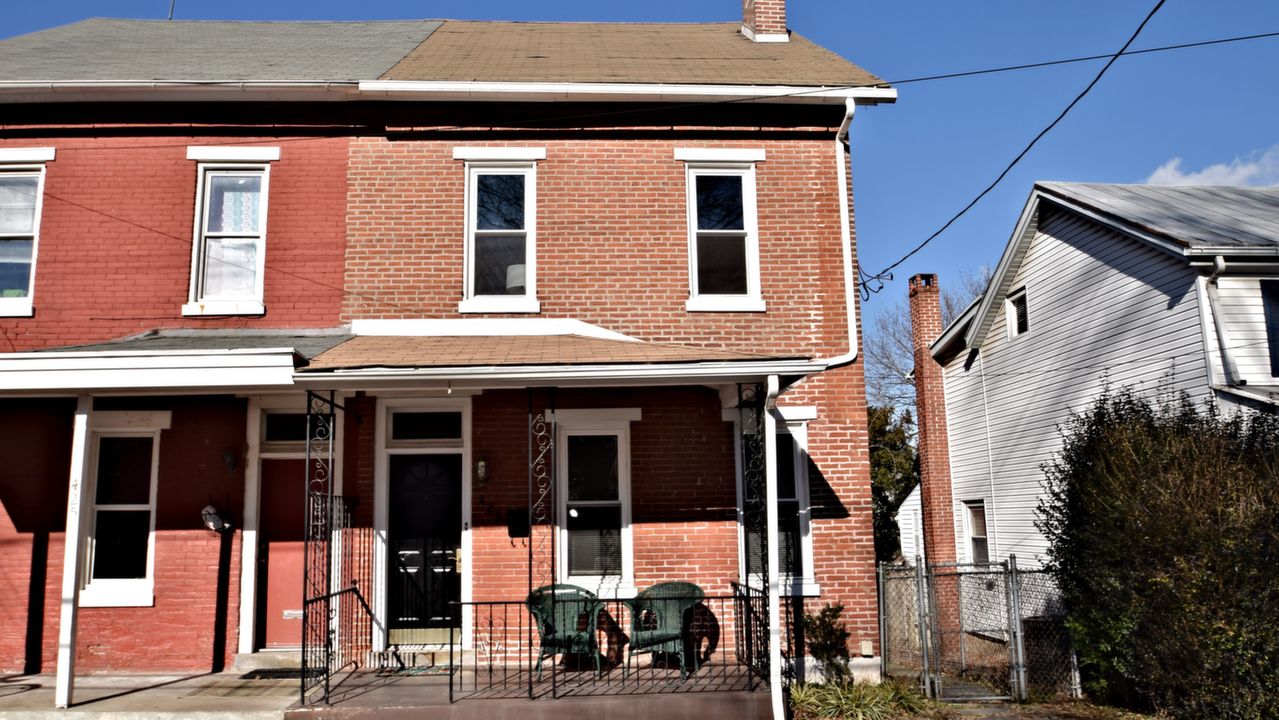 423 Breckenridge St, Phoenixvile, PA, 19460 Scene 1