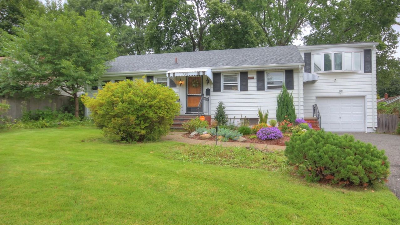 Lovely Well Maintained Ranch