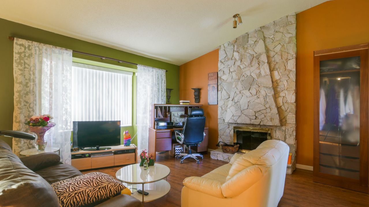 7348 Todd Crescent, Surrey, BC, V3W 7N6 Scene 3