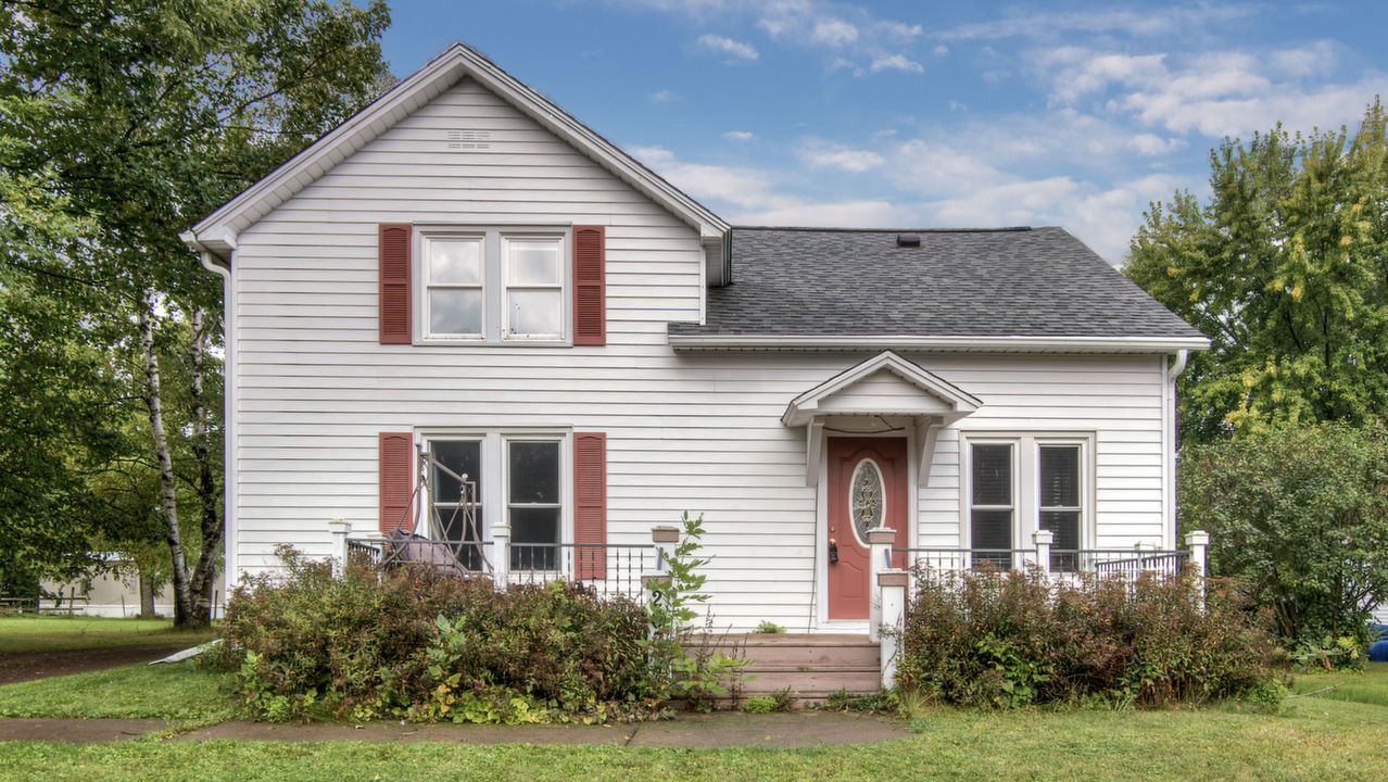 Call Kristen Tomczak @ (715) 590-2867