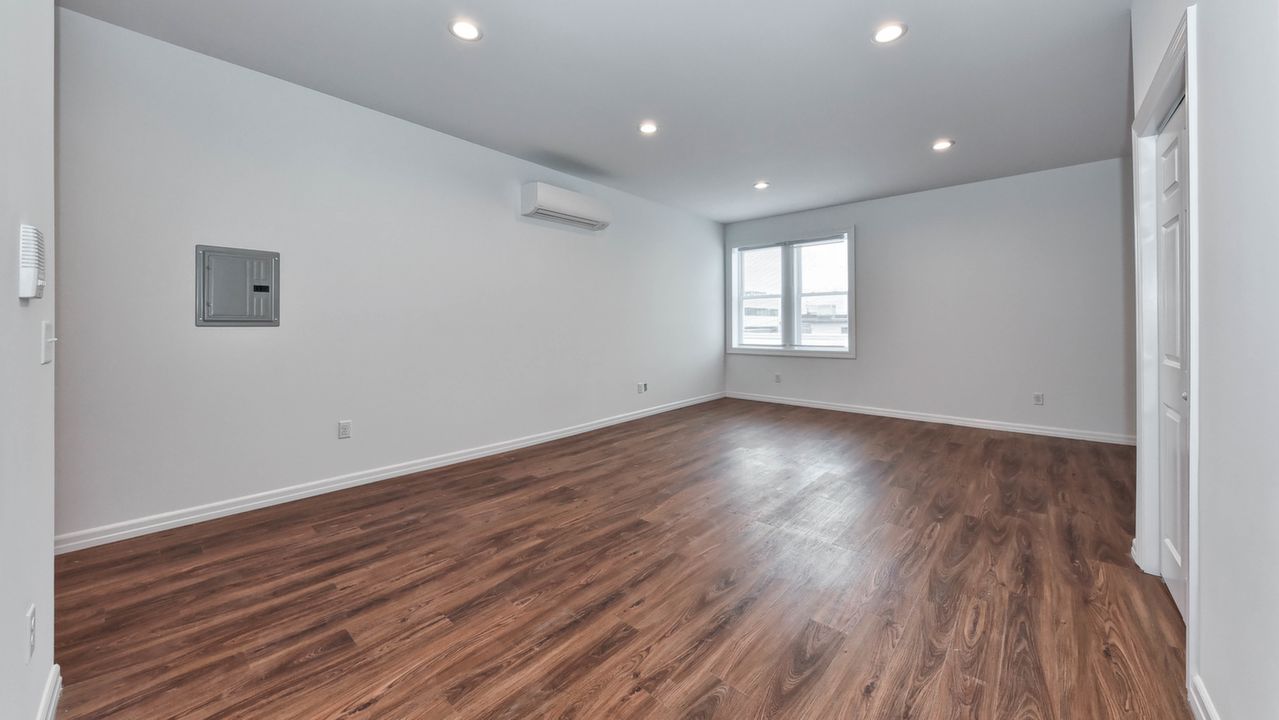 Apt 1 Living Rm_Dining Rm