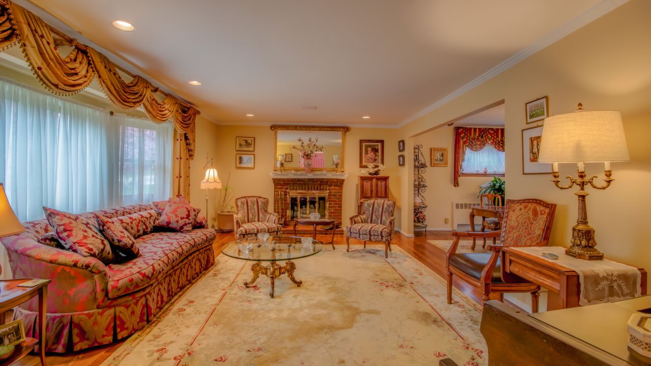 26 Reid Ave, Port Washington, NY, 11050 Scene 2