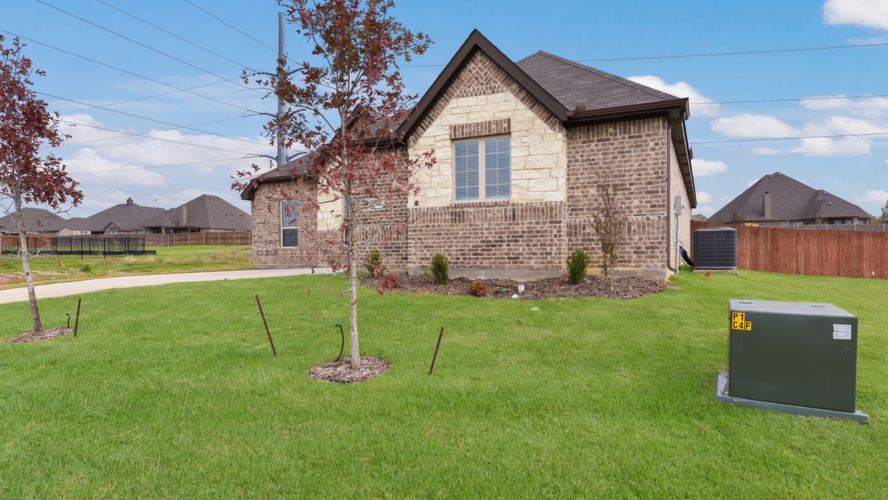 1501GrassyMeadow_003