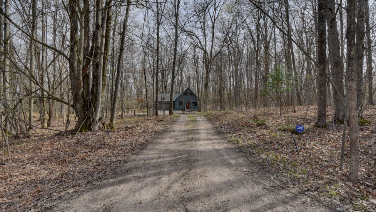 5700 Oak Run, Farwell, MI, 48622 Scene 3